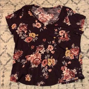 Torrid size 3 V Neck tee